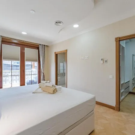 Дом отдыха Luxury Nautilus Heated Pool *