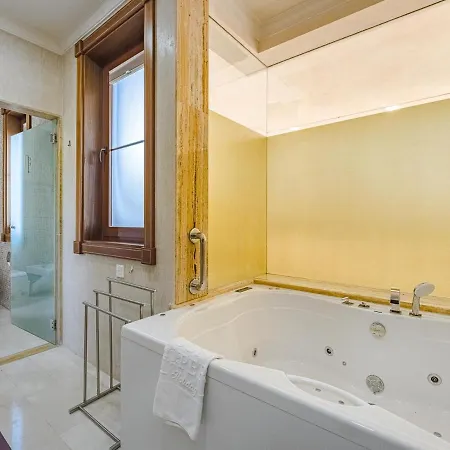 Luxury Nautilus Heated Pool Semesterbostad