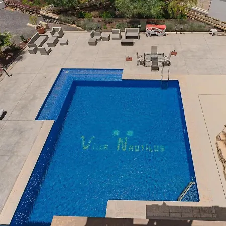 Luxury Nautilus Heated Pool *