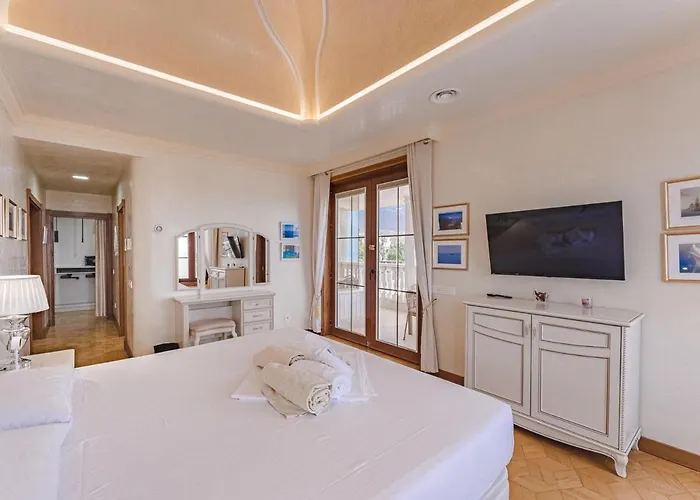 Luxury Nautilus Heated Pool Hébergement de vacances