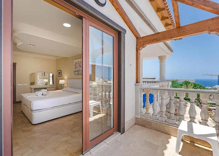 Luxury Nautilus Heated Pool Hébergement de vacances Costa Adeje (Tenerife)